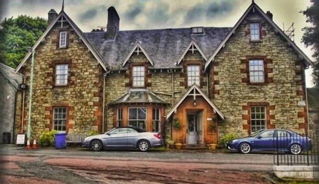 The Hopetoun Arms Hotel