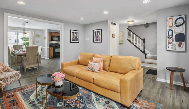 The Hoptons: Private Yard Near DC
