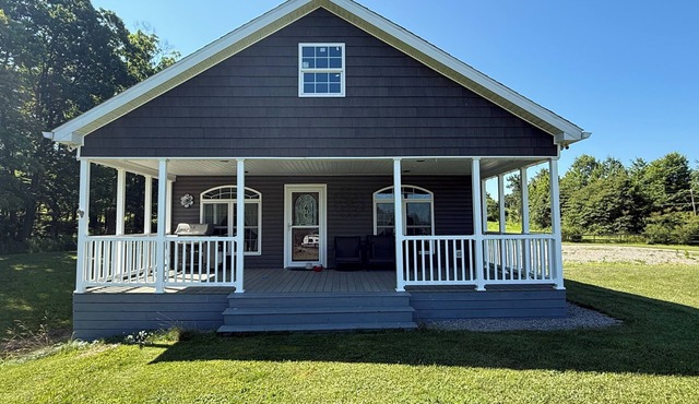 The Horizon House- Entire house only a few minutes away from downtown Brookville