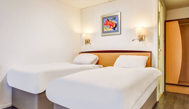 The Hotel Rafiya, Redditch