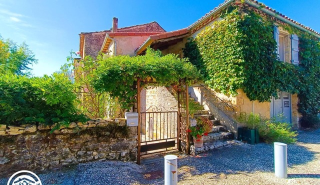 The house by the fountain