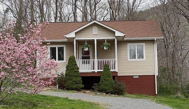 The House in the Holla at the foot of Shenandoah National Park