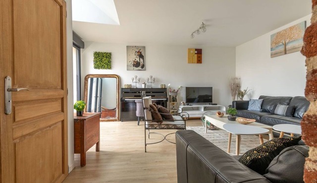 The House of Angels: Castles and Beauval