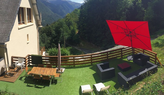 The House of ILHAN, AMAZING VIEW ON THE LOURON