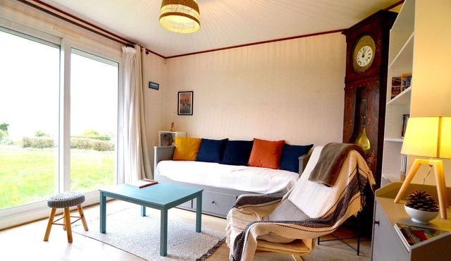 The house of KERMARIA, quiet in the bay of Morlaix