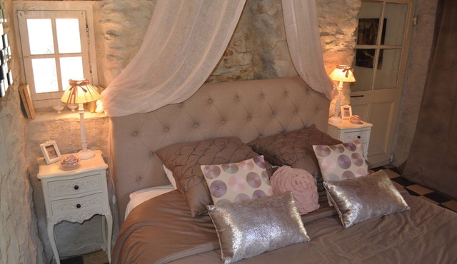 "The House of Orchard" Cottage in house of character XVIII Garden, pool