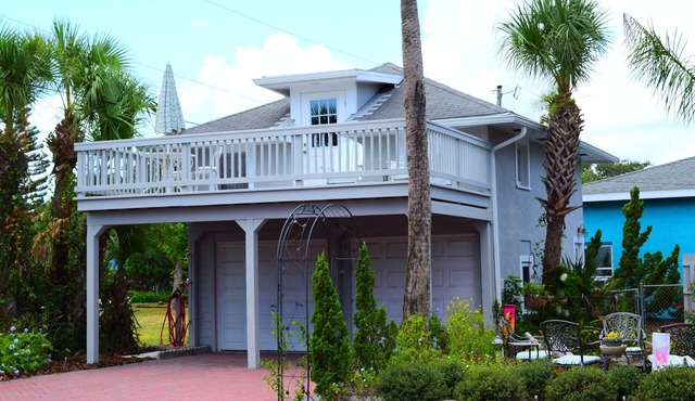 The House On Crawford COTTAGE Historic House, Independent Apartment