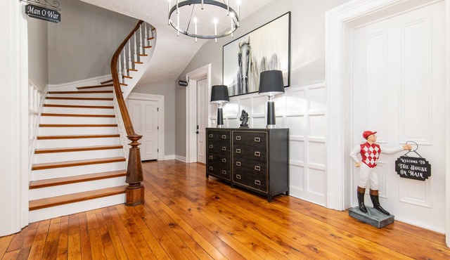 The House On Main-Sleeps 16/Historic Home/KHP 11min/Ark 30min/Walk Downtown