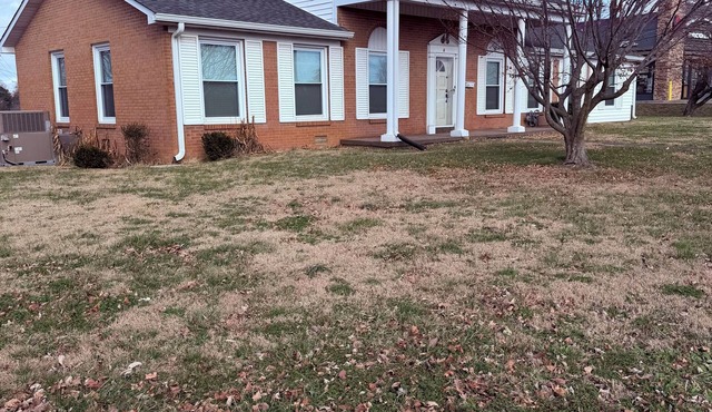 The House on Main -Spacious and Convenient