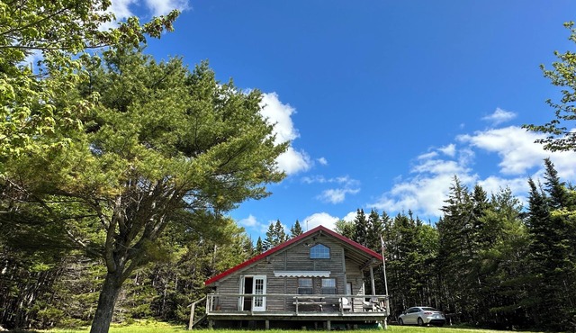 The house on the Bras d'Or - time out in Canada's natural paradise on Cape Breton Island