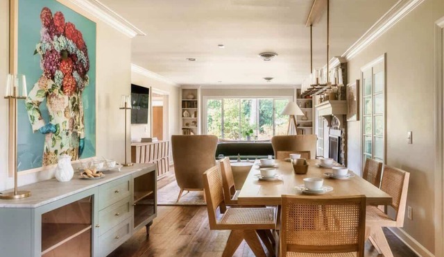 The Howell House: 5BR Countryside Retreat
