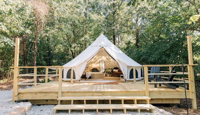 The Huckleberry Hideaway