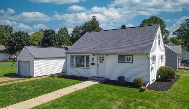 The Huddle House: HOF Home Made for Families