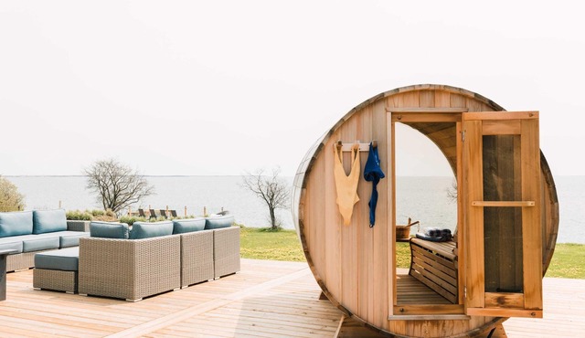 The Hull House - Lake Ontario Waterfront w Sauna