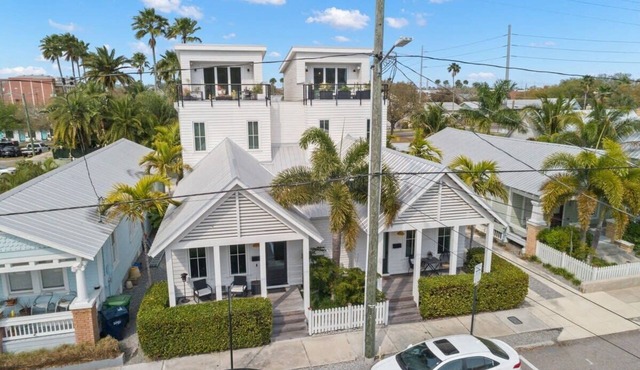 The Humidor | 2 Epic Ybor Homes, Steps to 7th Ave