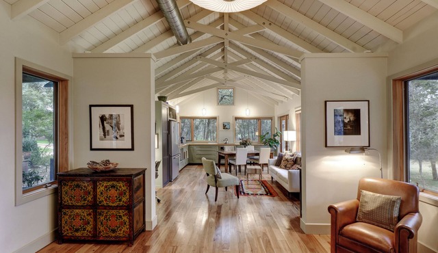 The Hummingbird Casita- A peaceful and romantic architectural gem