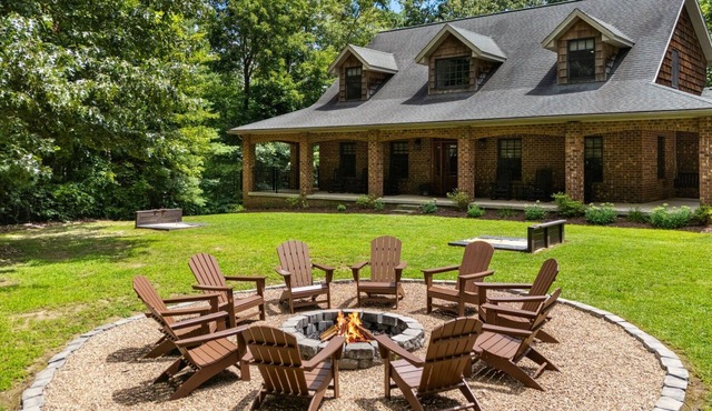 The Huntly Estate · Events, Pool, Fire Pits, Large Groups