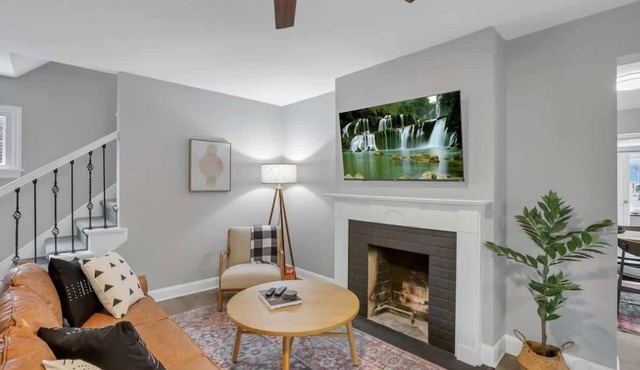 The Huron Charmer-4 BD and Yard