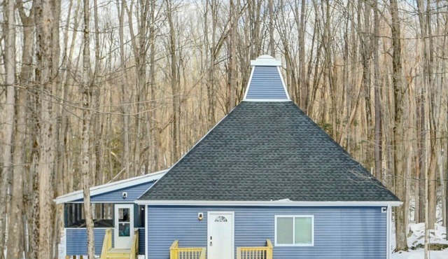 THE HUT HOUSE-3 BR/3 BATH, GAME ROOM, MASSAGE CHAIR IN BEAUTIFUL LAKE ARIEL