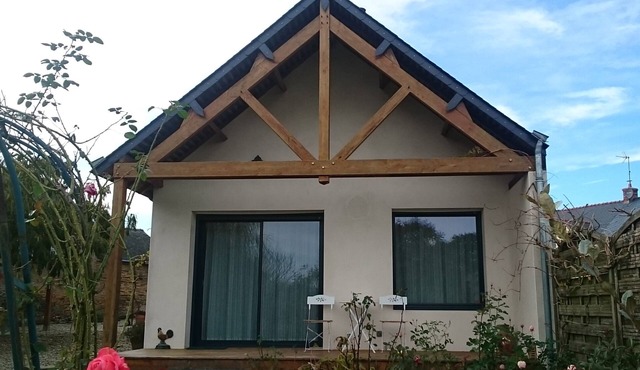 The hutch - country house