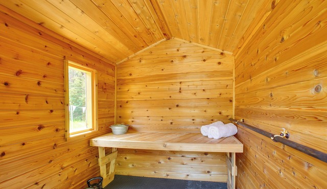 'The I House' Interlochen Home w/Sauna, Fireplace