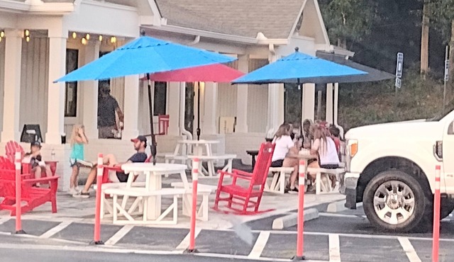 The Ice Cream Get-A-Way/Downtown Historic Newnan GA/Xbox 360 & Pool Table