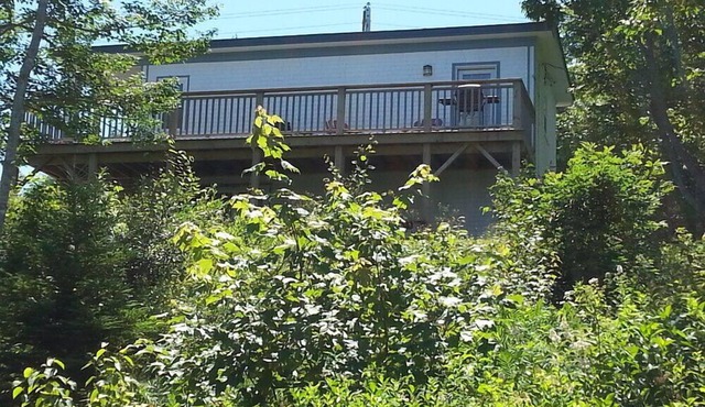 The Ice House, Cottage 2, ("The Icicle")