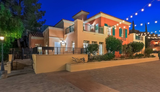 The Ideal Townhouse Getaway