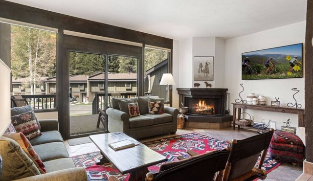 The Ideal West Vail Mountain Basecamp - Free Bus!