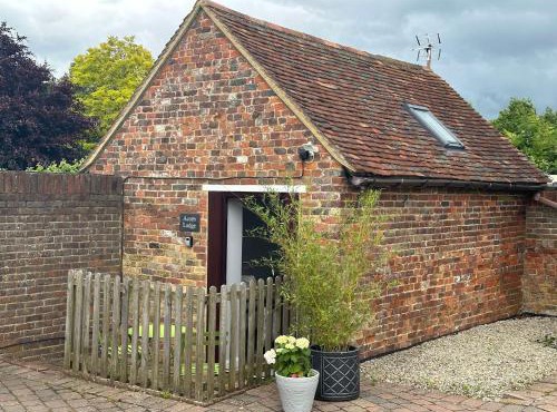 The idyllic Acorn Lodge