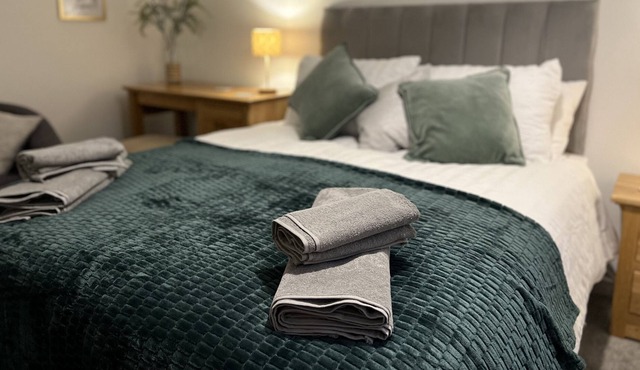 The Ilchester Suite - 2 Bed - Parking