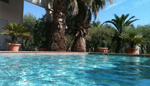 THE IMPASSE IN CAMARGUE. A cozy little nest for holidays ideal location