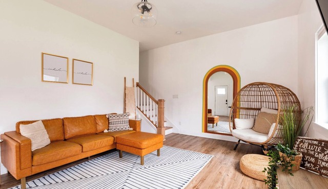 The Indy Cottage - Charming bungalow near Mass Ave
