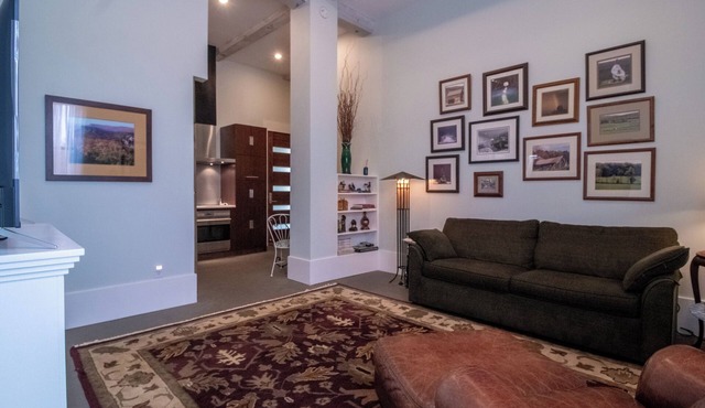 The Inn 81 North-Suite 2