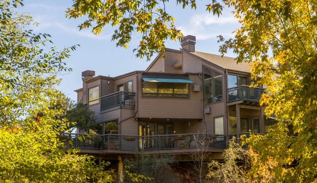 The Inn Above Oak Creek