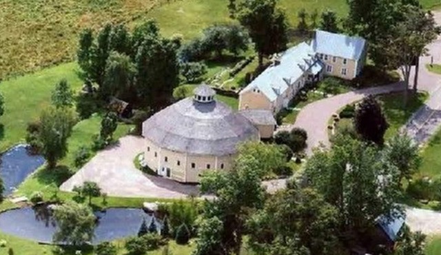 The Inn at Round Barn Farm