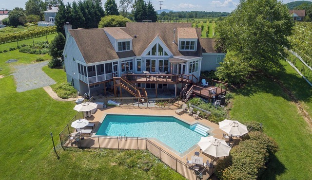 The Inn at Stinson Vineyards- Entire Inn, Exclusive Buyout