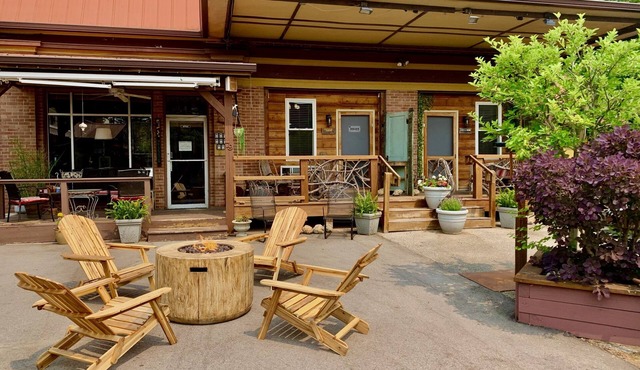 The Iris Garden Downtown Cottages and Suites