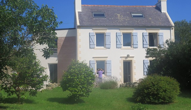 The irresistible charm of a 1930s house near the sea