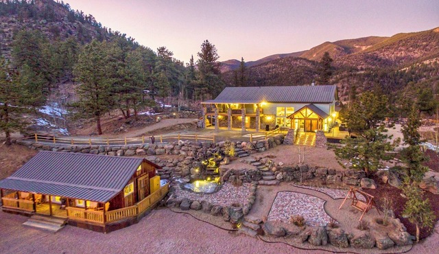 The Isaac Russell Cabin at Bison Peak Lodge