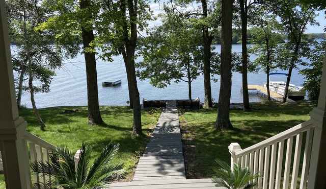 The Island House - Balsam Lake