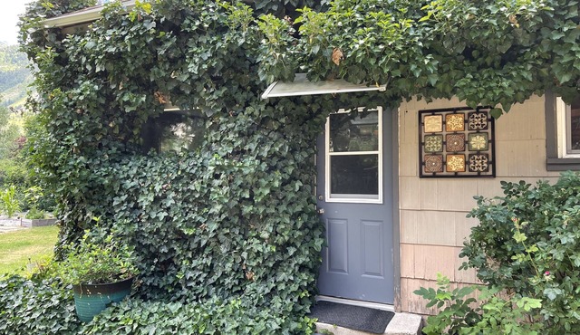 The Ivy Cottage in Little Cottonwood, Sandy Utah