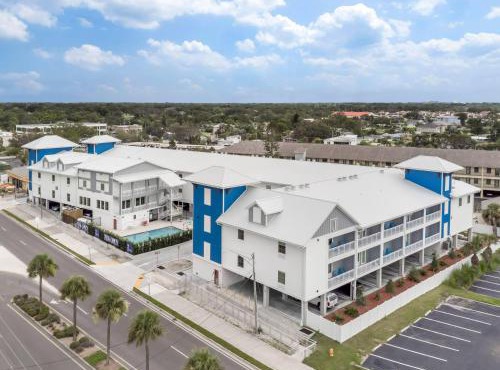 The J Hotel Dunedin Clearwater, an Ascend Collection Hotel