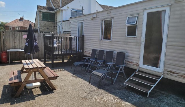 the jackdaw pub SELF CATERING STATIC CARAVAN free breakfast supplied