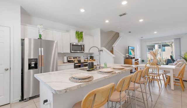 The Jax nestnnYour modern home away in Jax, FL