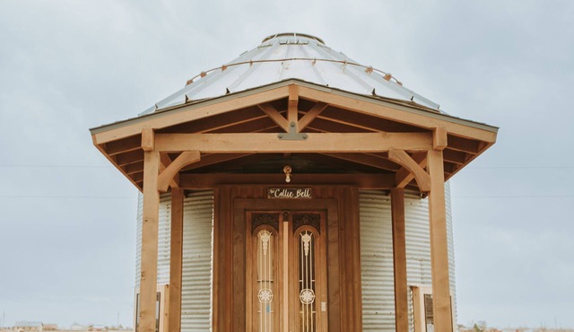 The Jay Bird - Standard One Room Silo
