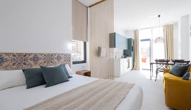 The Joaquin Sorolla Apartment IV by Florit Flats