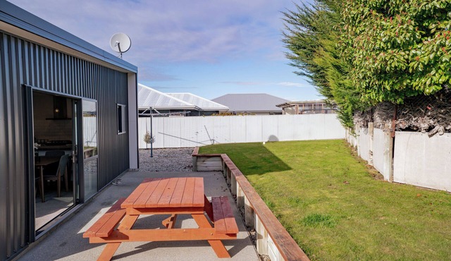 The Jolly Inn - Cromwell Holiday Home