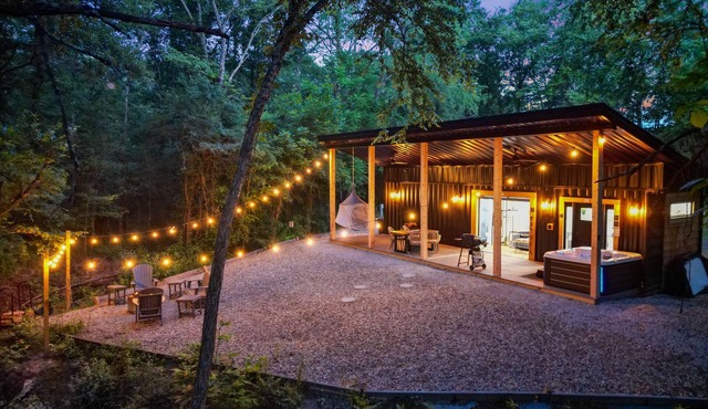 The Juice Box | Hocking Hills, Container Cabin