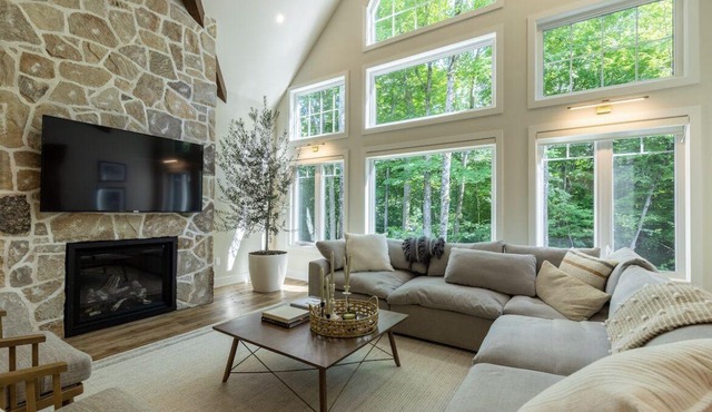 The Juniper is a Luxury Chalet in the Heart of Calabogie